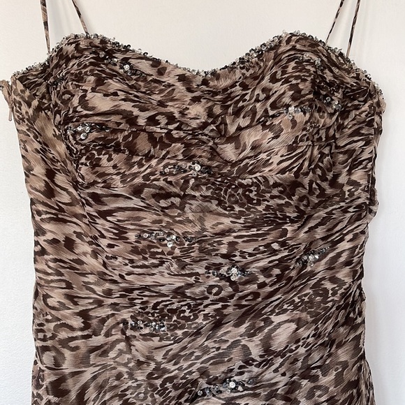 Gorgeous silk evening gown. - Picture 4 of 8